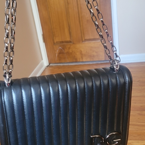 I'm selling my pre-owned authentic D&G - Picture 15 of 15